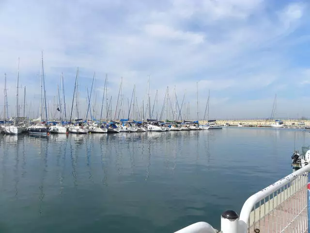 Ashdod ist eine wunderbare Stadt an der mediterranen Küste! 9794_1