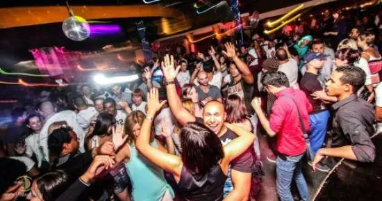 Que clubs nocturnos deben ser visitados en Hurghada? 9803_1