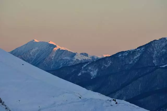 Šta biste trebali očekivati ​​od odmora u Gudauru? 9809_3