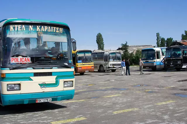 Nghỉ ngơi ở Tirana: Làm thế nào để có được? Chi phí, thời gian di chuyển, chuyển nhượng. 9956_2