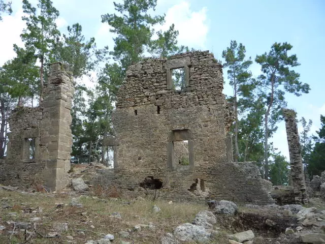 Ekskurso al la antikva urbo Seleucia (LIBE) proksime al Manavgata. 9983_7